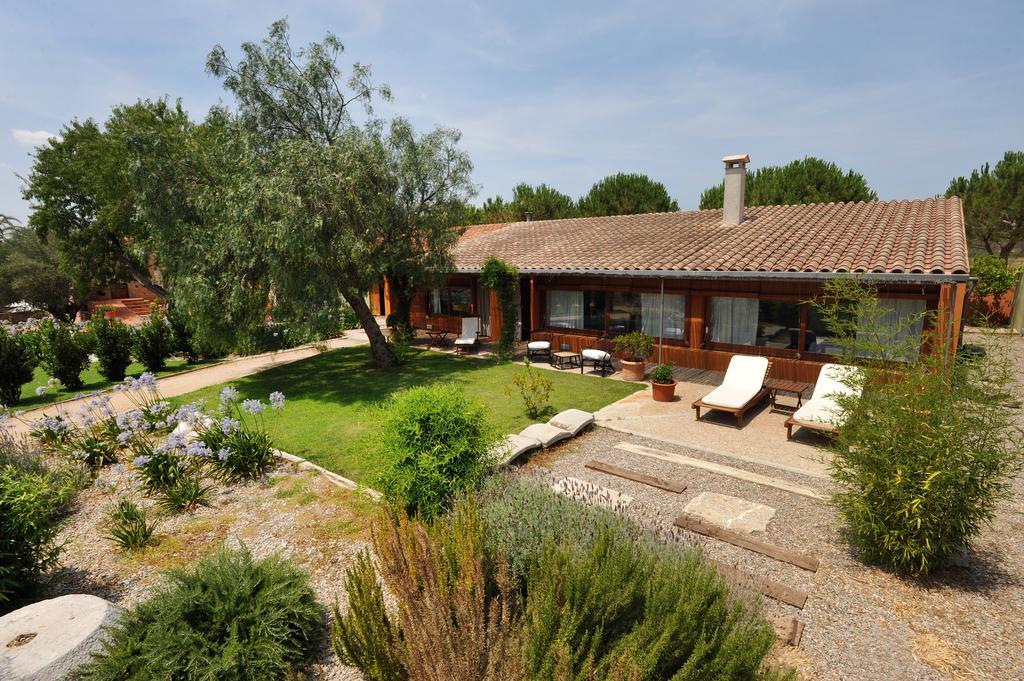Mas Falgarona Hotel Boutique & Spa Avinyonet de Puigventós الغرفة الصورة